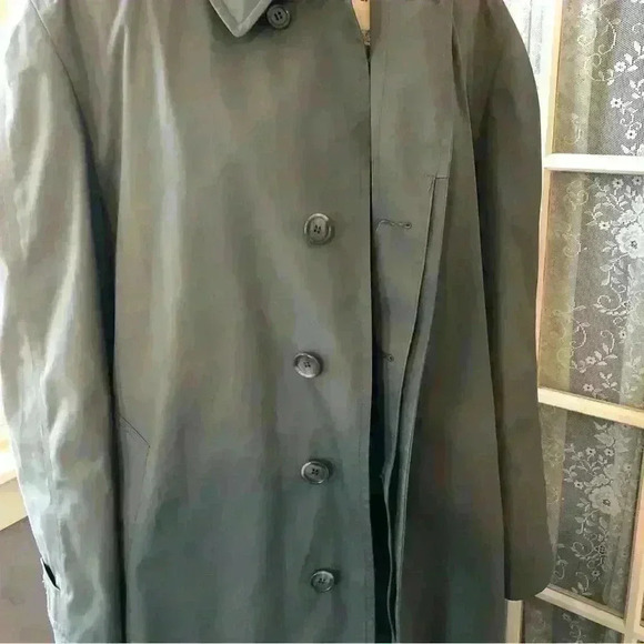 London Fog Trench 42R with Removable Lining - Picture 5 of 9
